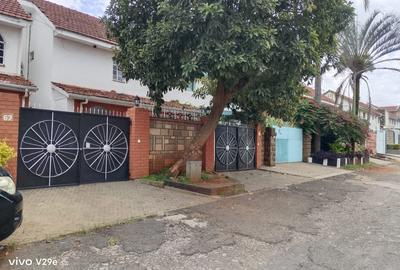4 Bed Townhouse with En Suite at Langata