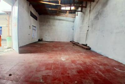 2,500 ft² Warehouse with Backup Generator in Industrial Area - 3