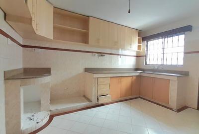 4 Bed Townhouse with En Suite in Lavington - 3