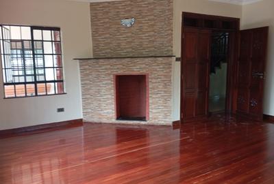 4 Bed House with En Suite in Karen - 3