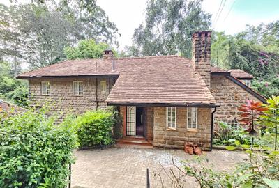 4 Bed House with En Suite in Muthaiga