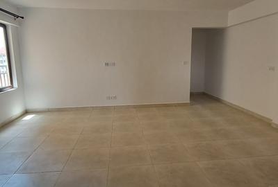 1 Bed Apartment with En Suite at Lantana Rd