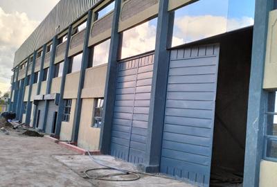 5,000 ft² Warehouse with Parking in Kamakis