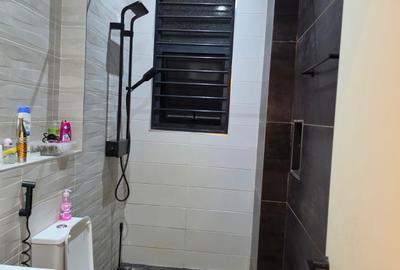 6 Bed Apartment with En Suite at Parklands - 2
