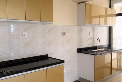 2 Bed Apartment with En Suite in Kilimani - 3