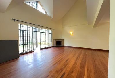 5 Bed Townhouse with En Suite in Lavington - 4