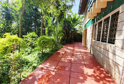 4 Bed House with En Suite at Nyari - 4