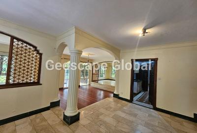 4 Bed House with En Suite in Spring Valley - 4