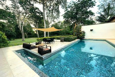 5 Bed Villa with En Suite in Diani - 3