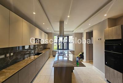 3 Bed Apartment with En Suite in Runda - 2