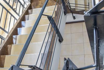 4 Bed Apartment with En Suite in Westlands Area - 2