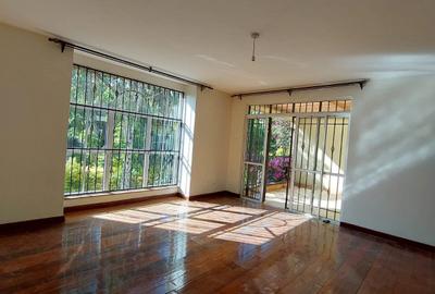 5 Bed Townhouse with En Suite at Brookside Drive - 4