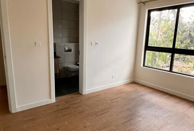 3 Bed Apartment with En Suite in Lavington