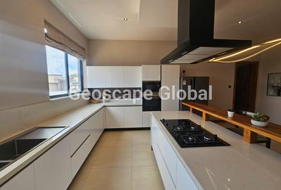 4 Bed Apartment with En Suite in Spring Valley - 2