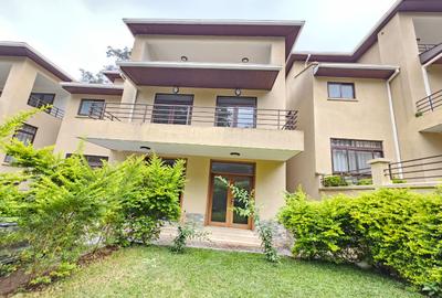 5 Bed House with En Suite in Lavington