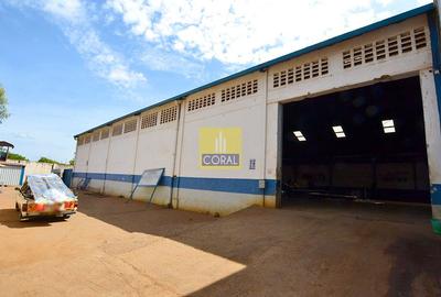 1,700 m² Warehouse in Thika