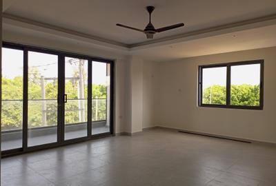 3 Bed Apartment with En Suite at Links Road