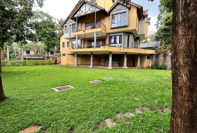 4 Bed Townhouse with En Suite in Kitisuru