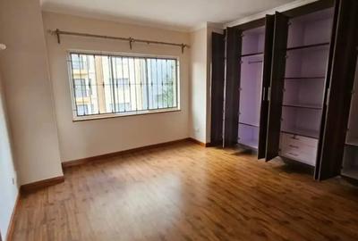 2 Bed Apartment with En Suite in Kilimani