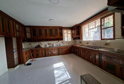 4 Bed House with En Suite in Gigiri - 3