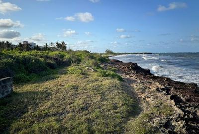 Land at Bofa Beach