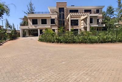 6 Bed Villa with En Suite in Karen