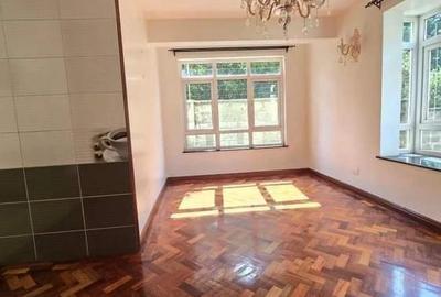 5 Bed Townhouse with En Suite at Lavington