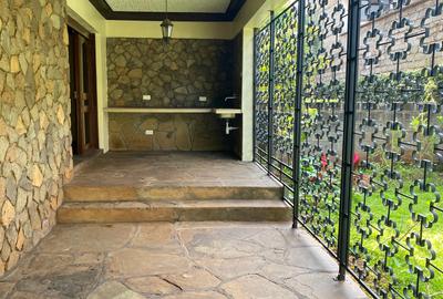 5 Bed House with En Suite at Parklands - 2