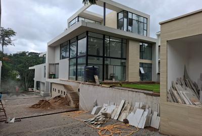 6 Bed Townhouse with En Suite in Lavington - 4