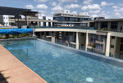 3 Bed Apartment with En Suite in Riverside