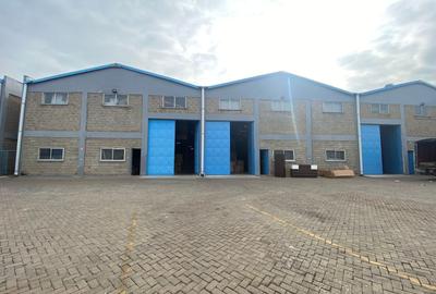 480 m² Warehouse with Service Charge Included at Swara