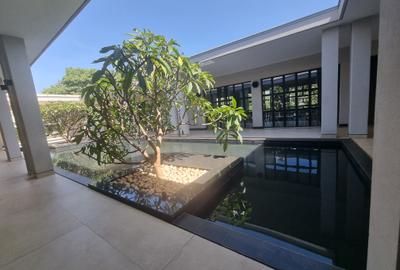 5 Bed Townhouse with En Suite in Runda - 2