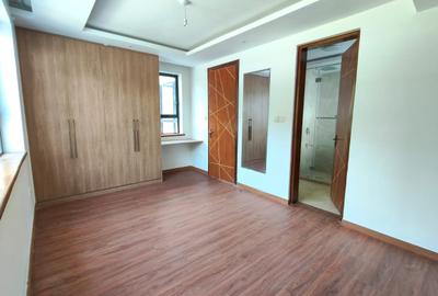 5 Bed Townhouse with En Suite in Kitisuru - 4