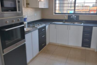 3 Bed Apartment with En Suite in Westlands Area - 2