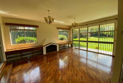 4 Bed Villa with En Suite at Old Runda - 2