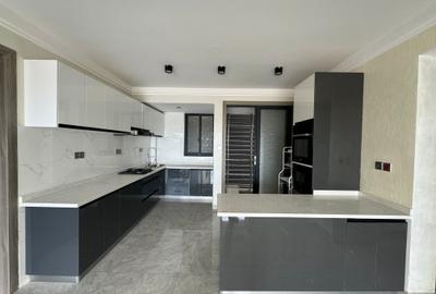 2 Bed Apartment in Kilimani