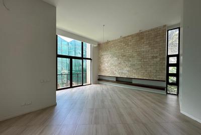 4 Bed Townhouse with En Suite in Lavington - 2