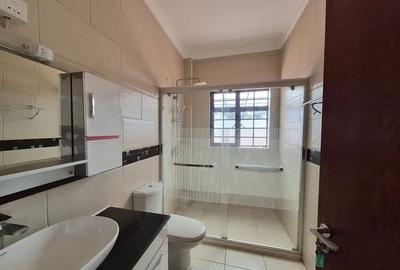 5 Bed Townhouse with En Suite in Kiambu Road - 4