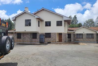 4 Bed Townhouse with En Suite at Karen Road