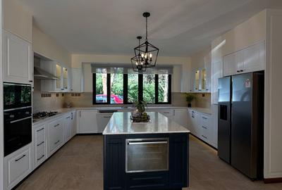 5 Bed House with En Suite in Runda - 4