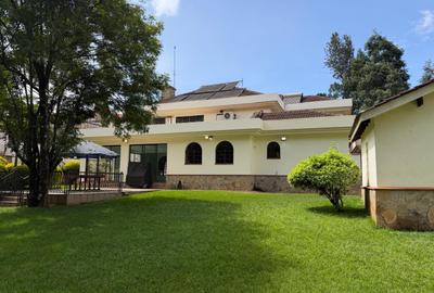 5 Bed House with En Suite in Runda - 2
