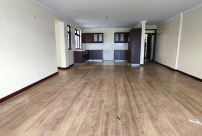 Serviced 3 Bed Apartment with En Suite at Wood Avenue