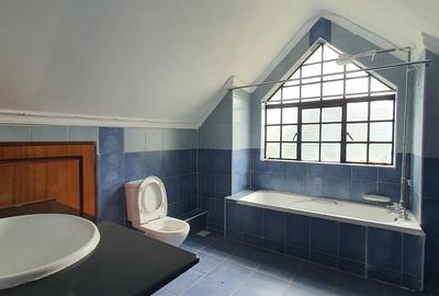 5 Bed Townhouse with En Suite at Kaputei Gardens - 4