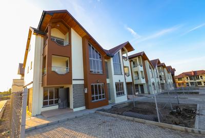 5 Bed Townhouse with En Suite in Kitengela - 2