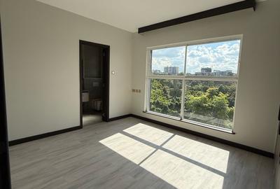 2 Bed Apartment with En Suite in Riverside
