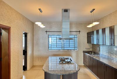 3 Bed Apartment with En Suite in Kileleshwa