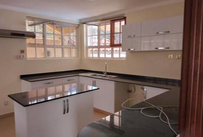 4 Bed Townhouse with En Suite at Kyuna Rise