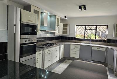 4 Bed Townhouse with En Suite in Runda - 2