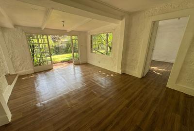 1 Bed House with En Suite at Karen - 3