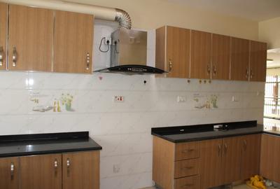 3 Bed Apartment with En Suite in Lavington - 2